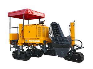 Three-Track Slipform Paver